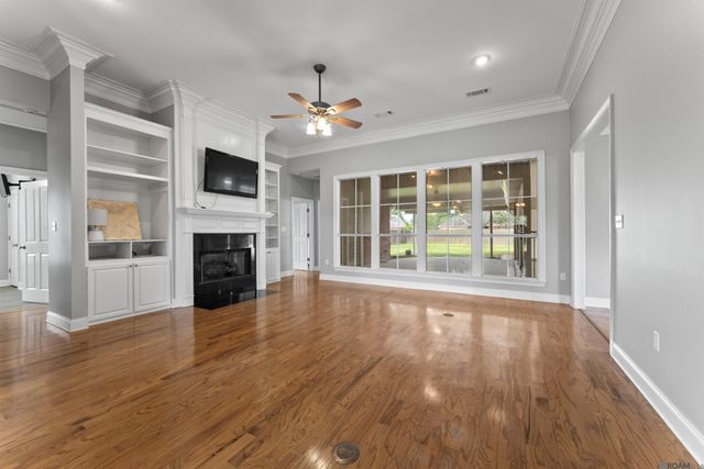 36494 Page Dr, Denham Springs, LA 70706