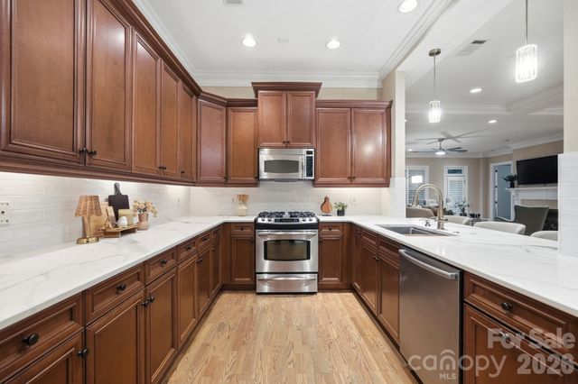 626 Queens Road 101, Charlotte, NC 28207