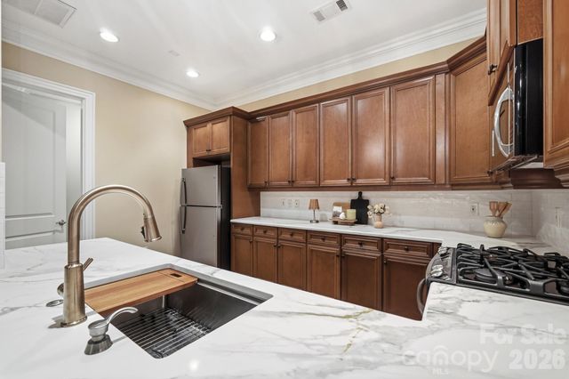626 Queens Road 101, Charlotte, NC 28207