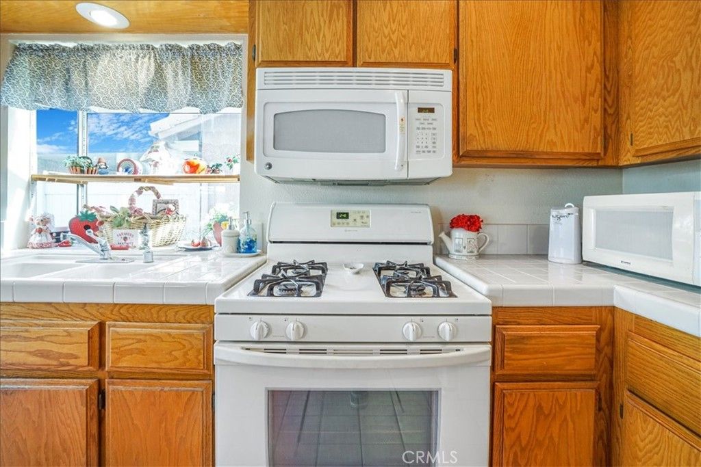 Image 10 of property listing at 1308 Pleasant Valley, Banning, CA 92220