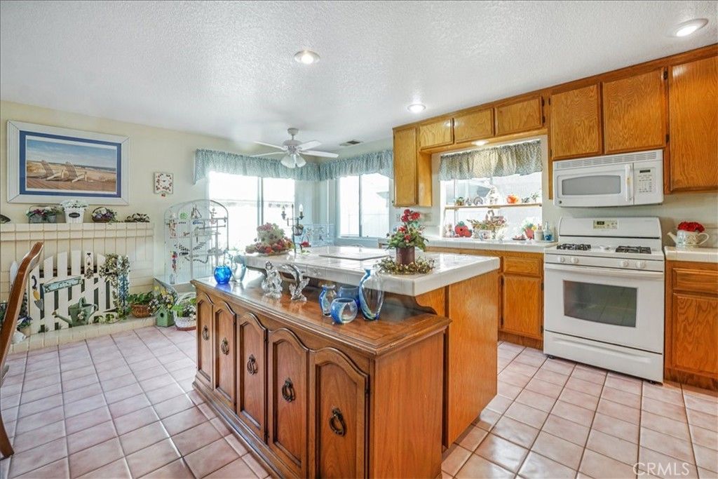 Image 4 of property listing at 1308 Pleasant Valley, Banning, CA 92220