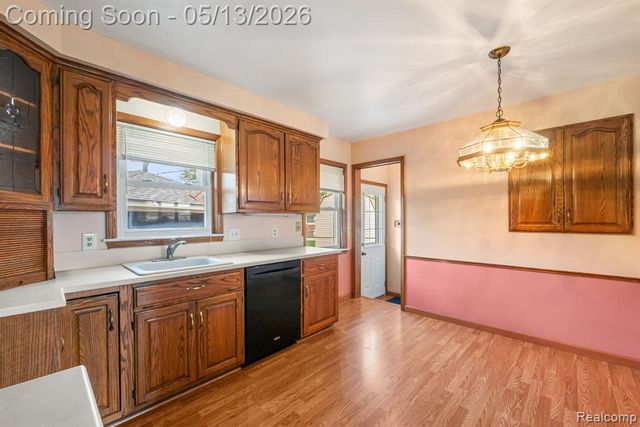 21223 Briar Court, Saint Clair Shores, MI 48081