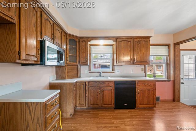 21223 Briar Court, Saint Clair Shores, MI 48081