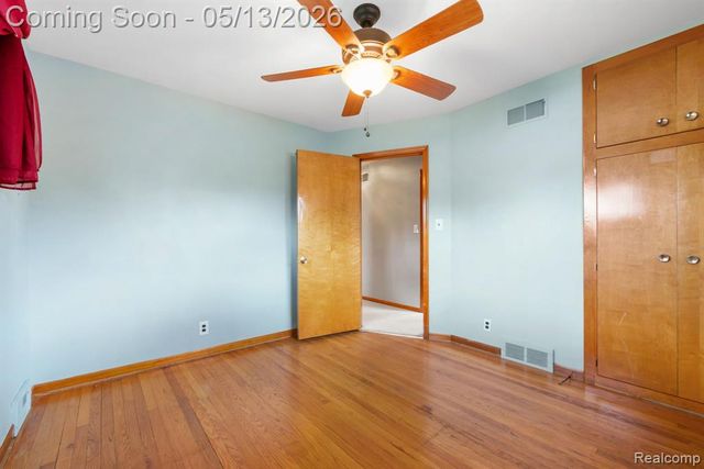 21223 Briar Court, Saint Clair Shores, MI 48081