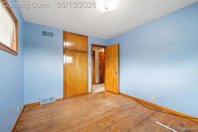 21223 Briar Court, Saint Clair Shores, MI 48081