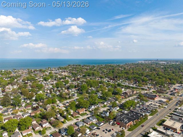 21223 Briar Court, Saint Clair Shores, MI 48081