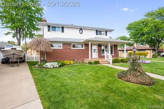 21223 Briar Court, Saint Clair Shores, MI 48081