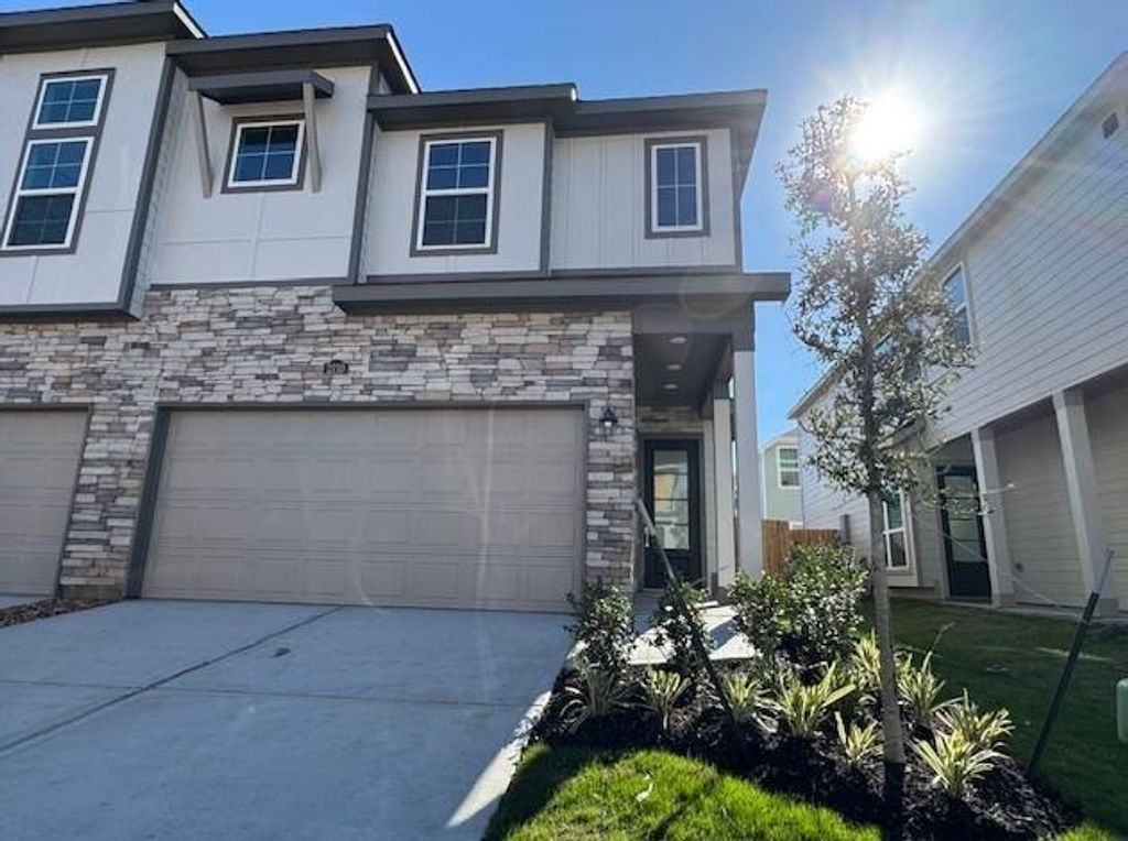 2210 Via Isa Lane, Houston, TX 77051