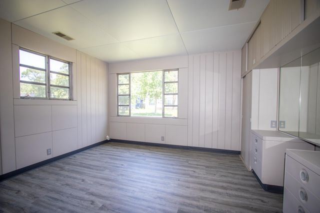 222 N Carroll Avenue, Michigan City, IN 46360