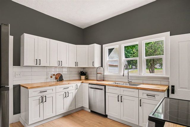 716 S Broas Street, Belding, MI 48809