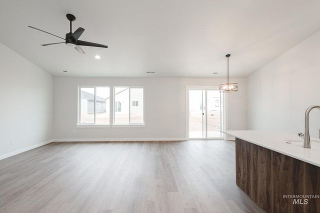 10466 W Teratai St, Star, ID 83669