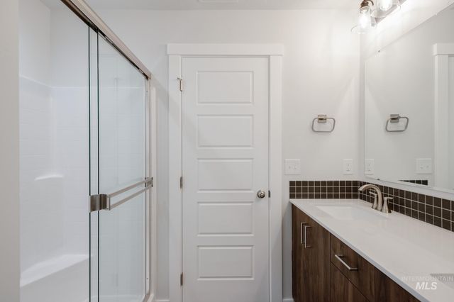 10466 W Teratai St, Star, ID 83669