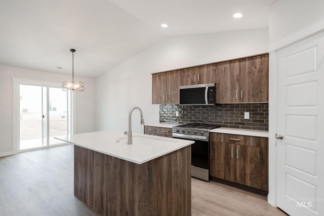 10466 W Teratai St, Star, ID 83669