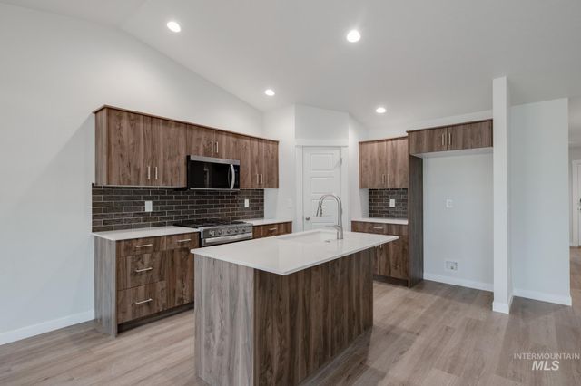 10466 W Teratai St, Star, ID 83669