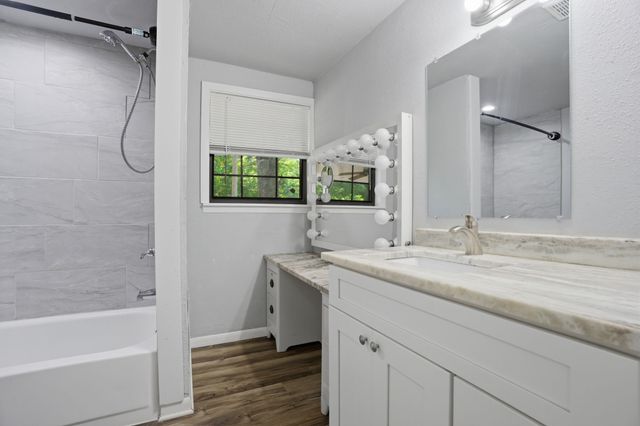 1800 Island Bayou, Bonham, TX 75418