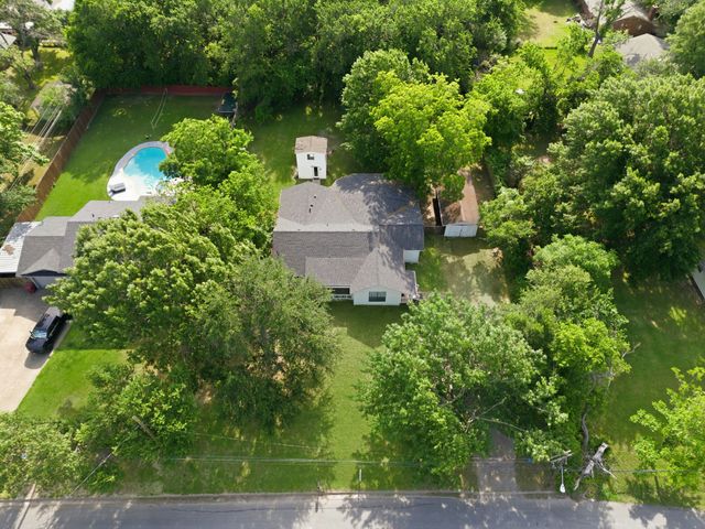 1800 Island Bayou, Bonham, TX 75418