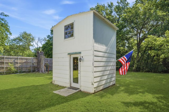 1800 Island Bayou, Bonham, TX 75418