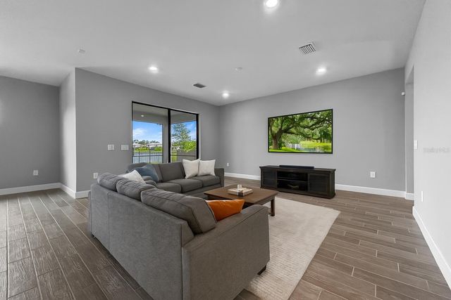 6256 BAYWOOD COURT, Lakewood Ranch, FL 34211