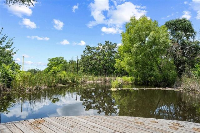 7750 Rolling Creek Road, Burton, TX 77835