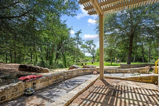 7750 Rolling Creek Road, Burton, TX 77835