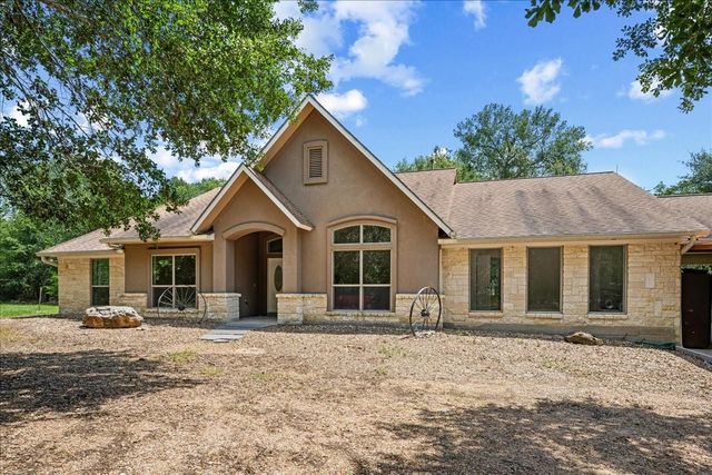 7750 Rolling Creek Road, Burton, TX 77835