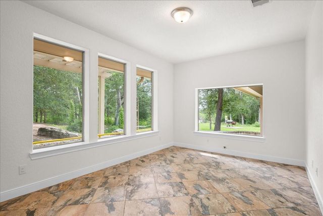 7750 Rolling Creek Road, Burton, TX 77835