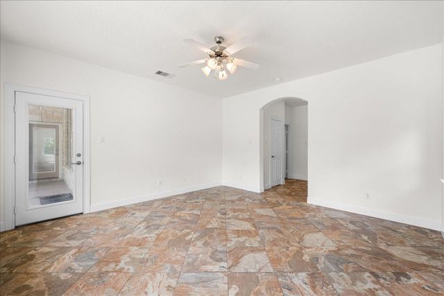 7750 Rolling Creek Road, Burton, TX 77835