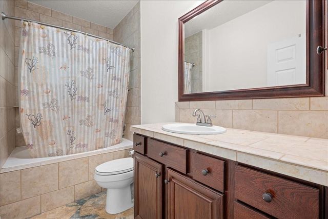 7750 Rolling Creek Road, Burton, TX 77835