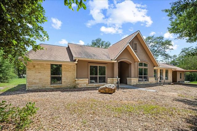 7750 Rolling Creek Road, Burton, TX 77835