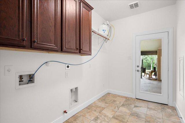 7750 Rolling Creek Road, Burton, TX 77835