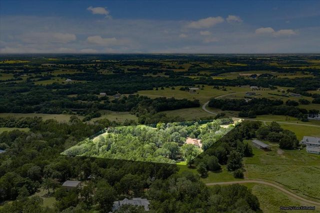 7750 Rolling Creek Road, Burton, TX 77835