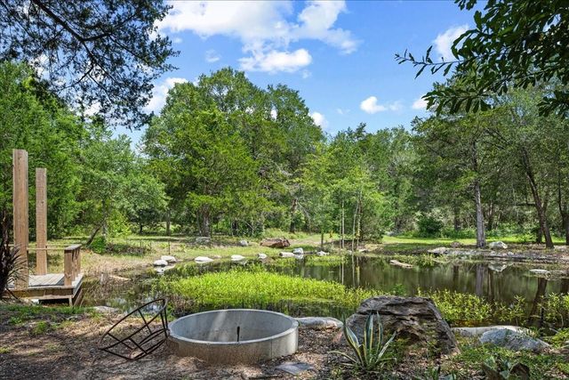 7750 Rolling Creek Road, Burton, TX 77835