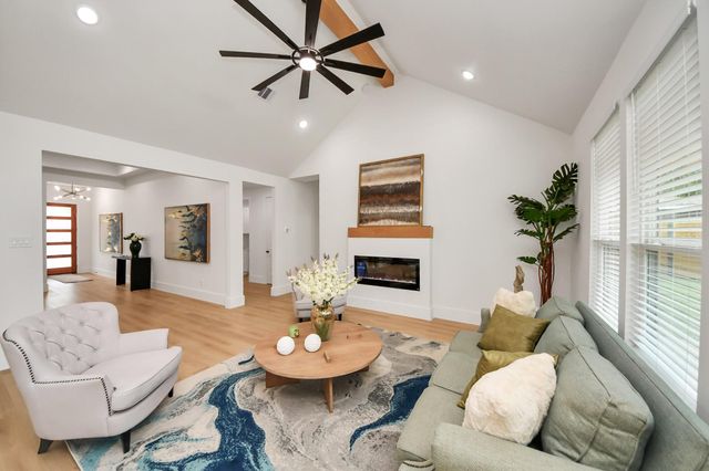 23851 Creekwood Drive, Spring, TX 77389