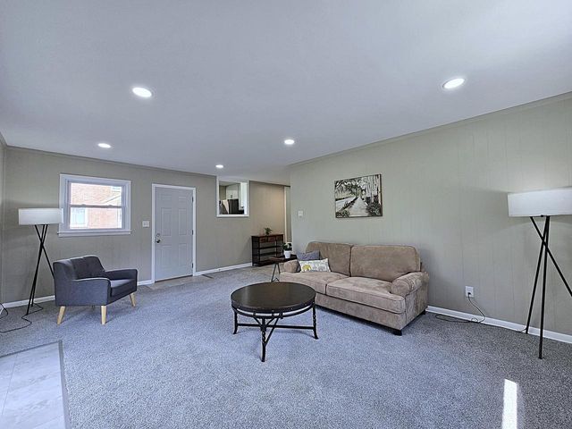 7475 39th STREET, Milwaukee, WI 53209