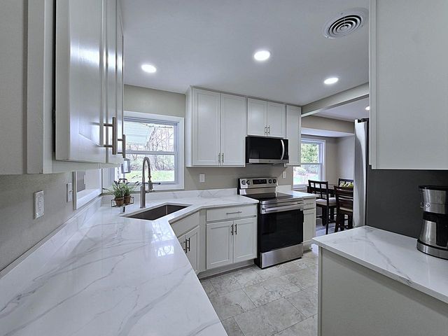 7475 39th STREET, Milwaukee, WI 53209