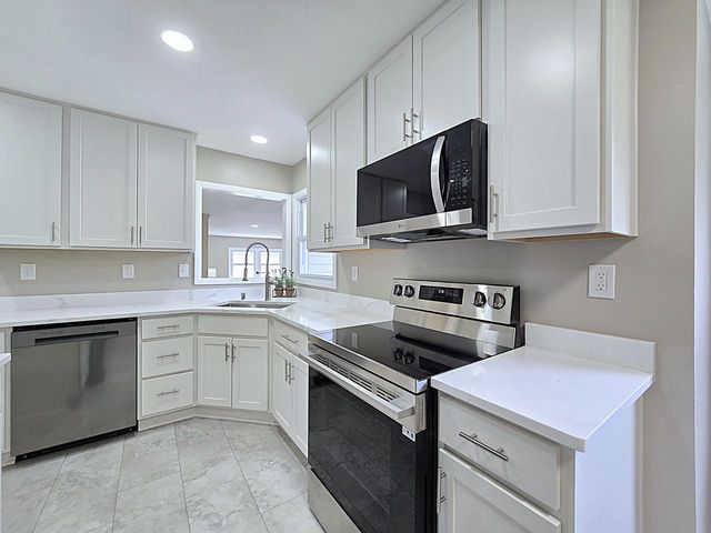 7475 39th STREET, Milwaukee, WI 53209