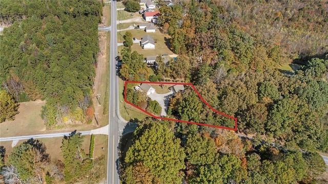 5172 Jordan Valley Road, Trinity, NC 27370