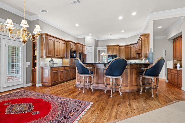 912 Walnut Falls Circle, Mansfield, TX 76063