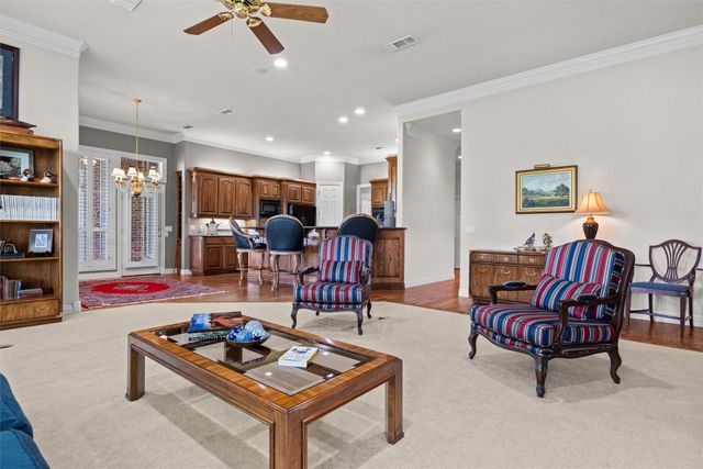 912 Walnut Falls Circle, Mansfield, TX 76063