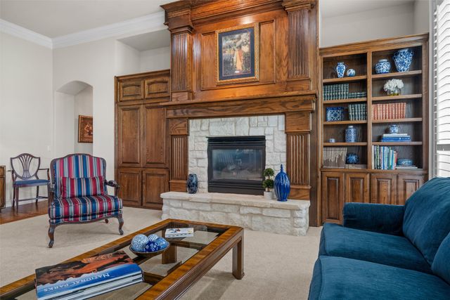 912 Walnut Falls Circle, Mansfield, TX 76063