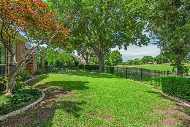 912 Walnut Falls Circle, Mansfield, TX 76063