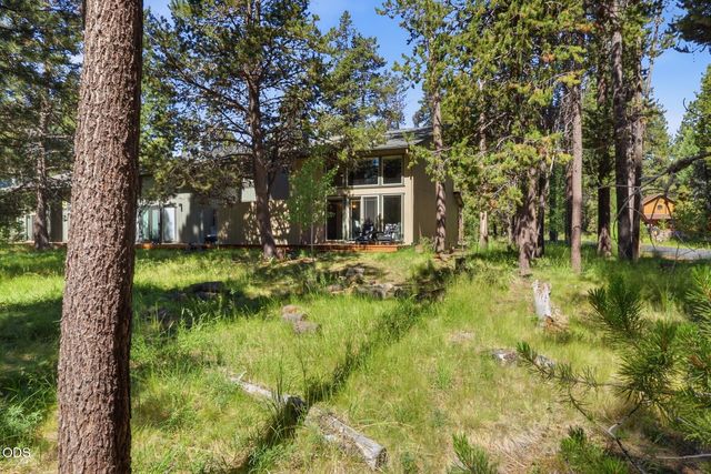 16693 Wagon Trail, Bend, OR 97707
