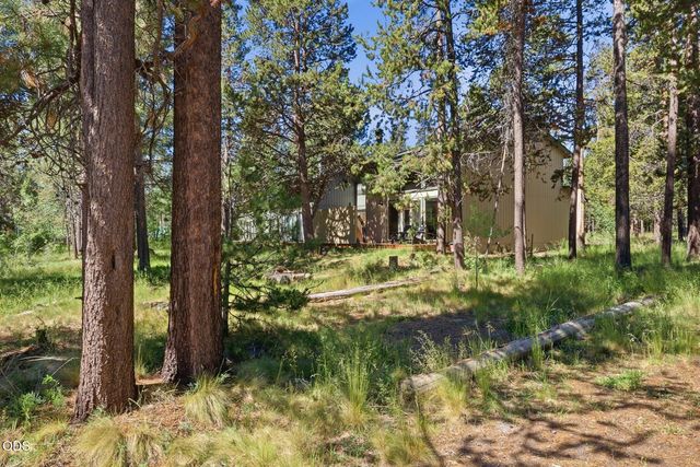 16693 Wagon Trail, Bend, OR 97707