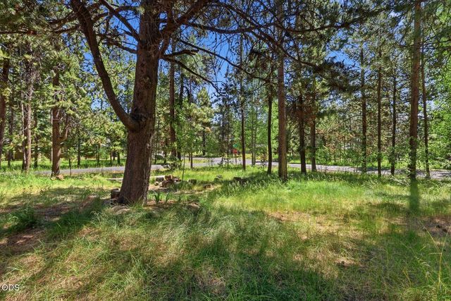16693 Wagon Trail, Bend, OR 97707