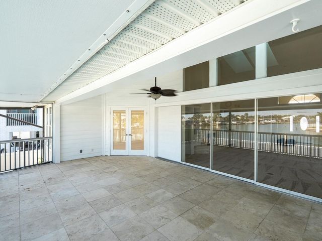 5947 BAYVIEW CIRCLE S, Gulfport, FL 33707