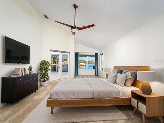 5947 BAYVIEW CIRCLE S, Gulfport, FL 33707