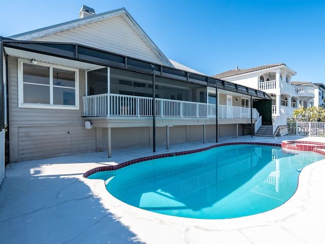 5947 BAYVIEW CIRCLE S, Gulfport, FL 33707