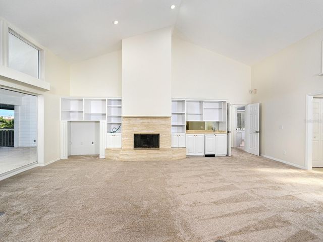 5947 BAYVIEW CIRCLE S, Gulfport, FL 33707