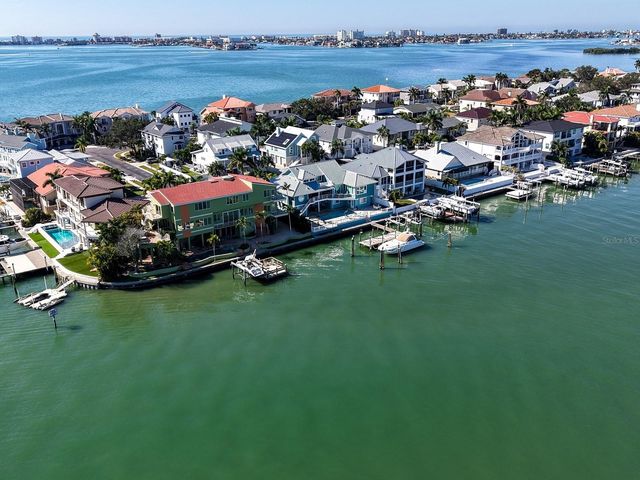 5947 BAYVIEW CIRCLE S, Gulfport, FL 33707