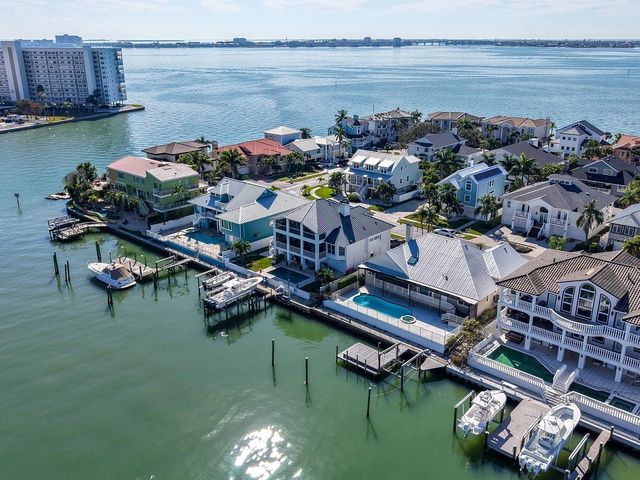 5947 BAYVIEW CIRCLE S, Gulfport, FL 33707